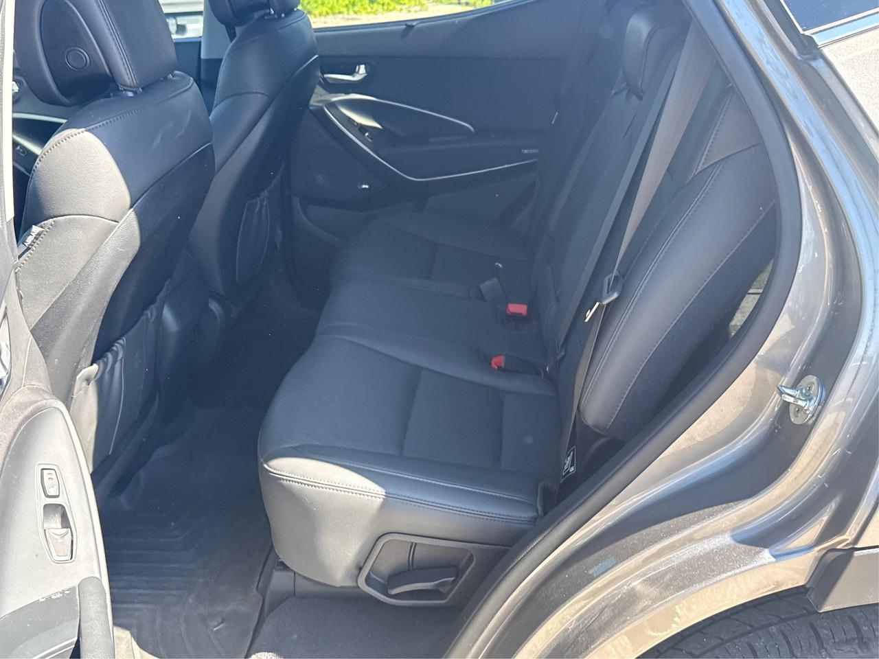 2018 Hyundai Santa Fe Sport AWD NAV SUNROOF LEATHER! WE FINANCE ALL CREDIT! Photo