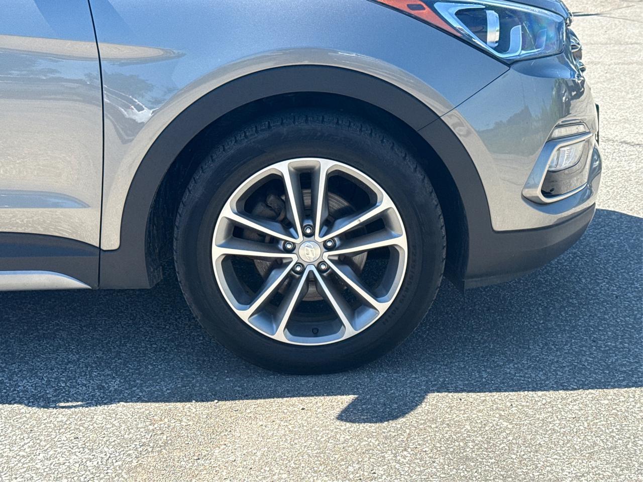 2018 Hyundai Santa Fe Sport AWD NAV SUNROOF LEATHER! WE FINANCE ALL CREDIT! Photo