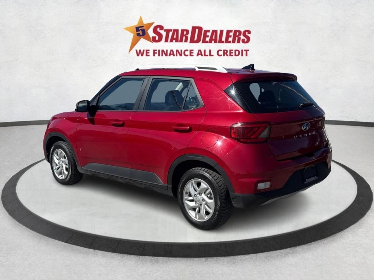 2020 Hyundai Venue Preferred IVT H-SEATS MINT! WE FINANCE ALL CREDIT! Photo4