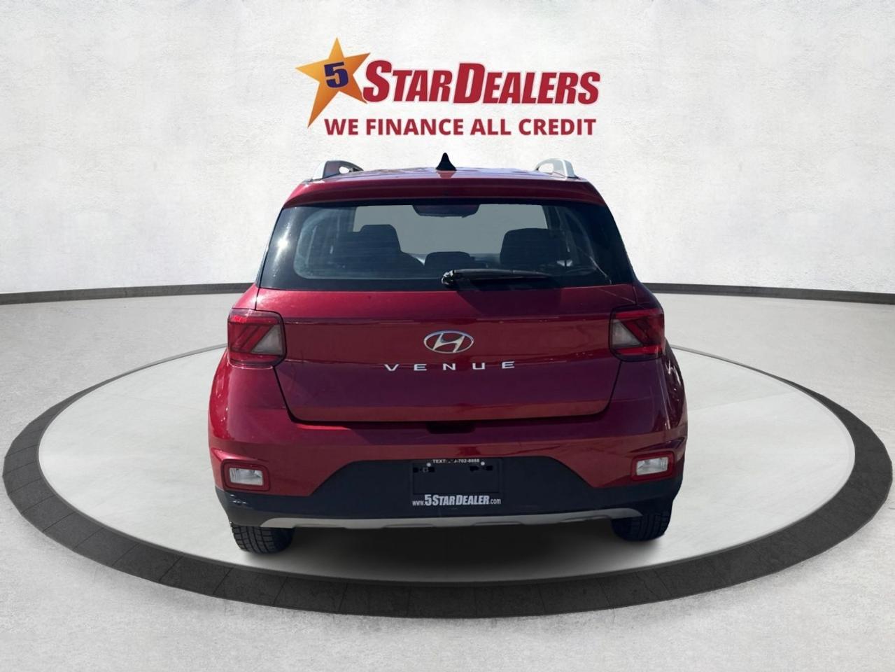 2020 Hyundai Venue Preferred IVT H-SEATS MINT! WE FINANCE ALL CREDIT! Photo