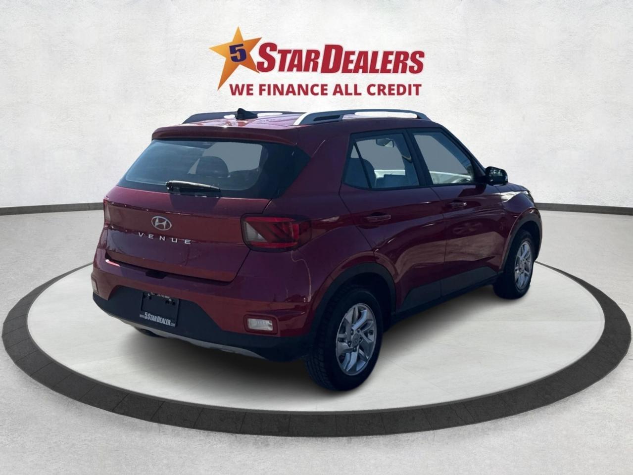 2020 Hyundai Venue Preferred IVT H-SEATS MINT! WE FINANCE ALL CREDIT! Photo