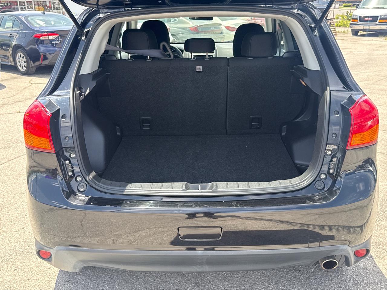 2017 Mitsubishi RVR AWD Limited Edition MINT! WE FINANCE ALL CREDIT! Photo