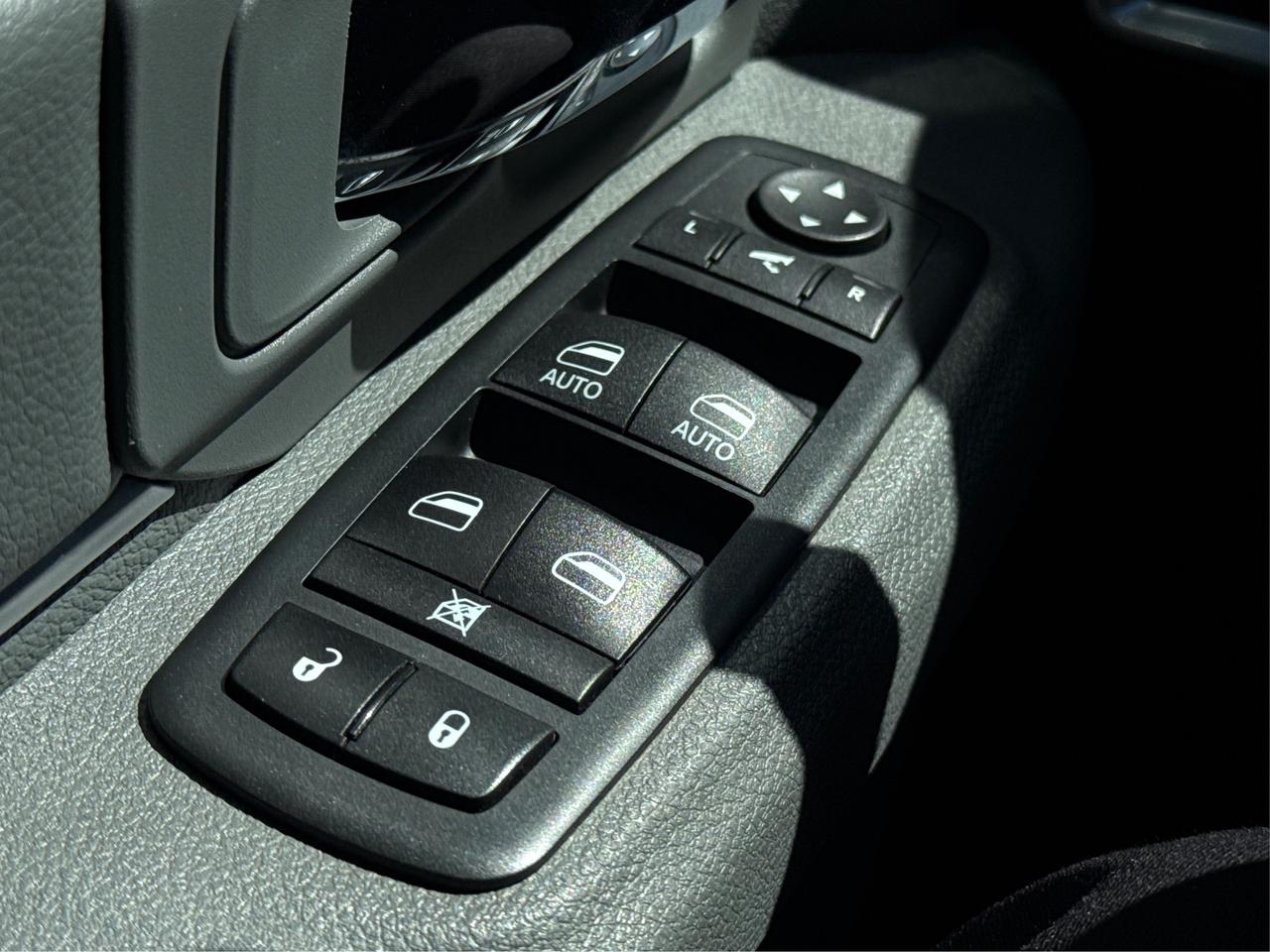 2019 RAM 1500 Classic Warlock 4x4 Quad Cab 6'4  Bx WE FINANCE ALL CREDIT Photo
