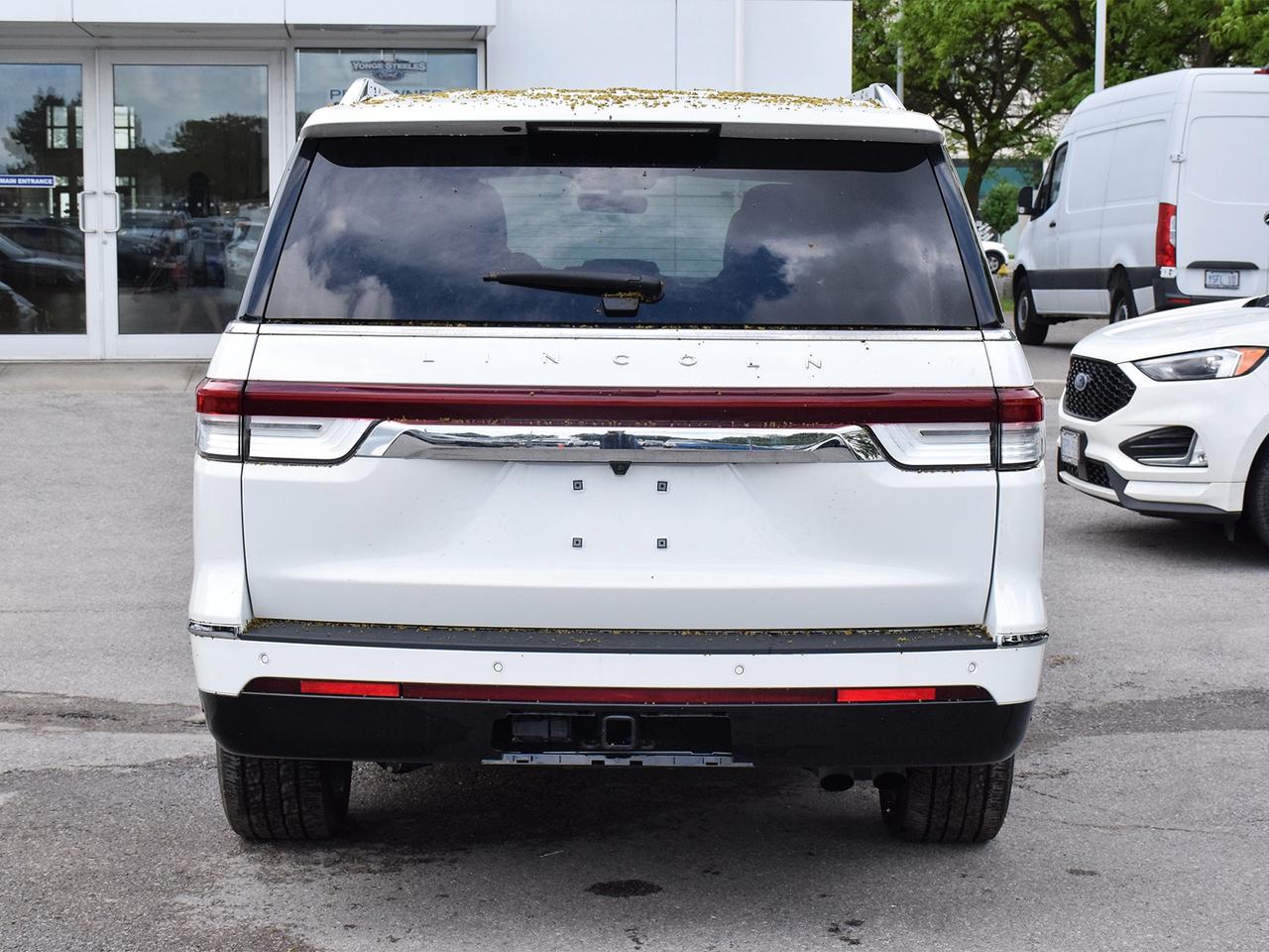 2024 Lincoln Navigator LONG ONE OWNER NO ACCIDENT LIKE NEW ONLY 39,634KMS Photo