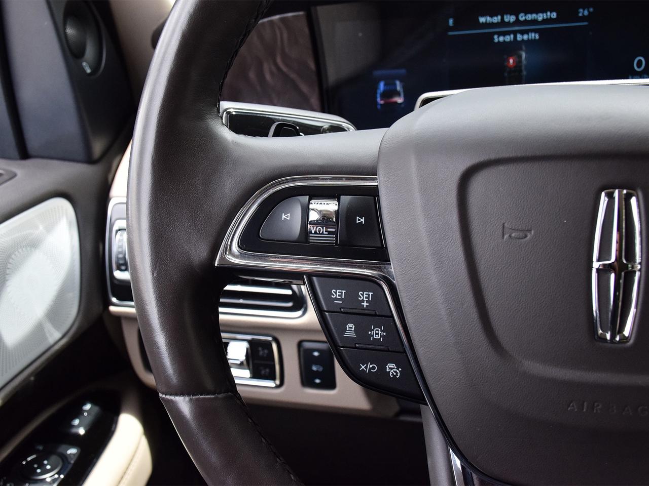 2024 Lincoln Navigator LONG ONE OWNER NO ACCIDENT LIKE NEW ONLY 39,634KMS Photo