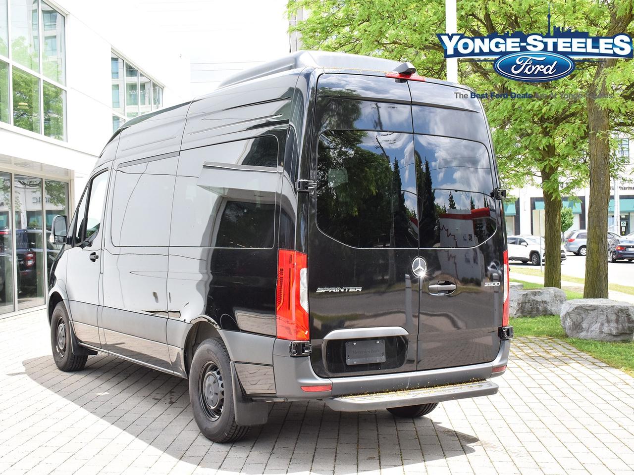 2025 Mercedes-Benz Sprinter Passenger Van 2500 HIGH ROOF I4 DIESEL 144 Photo