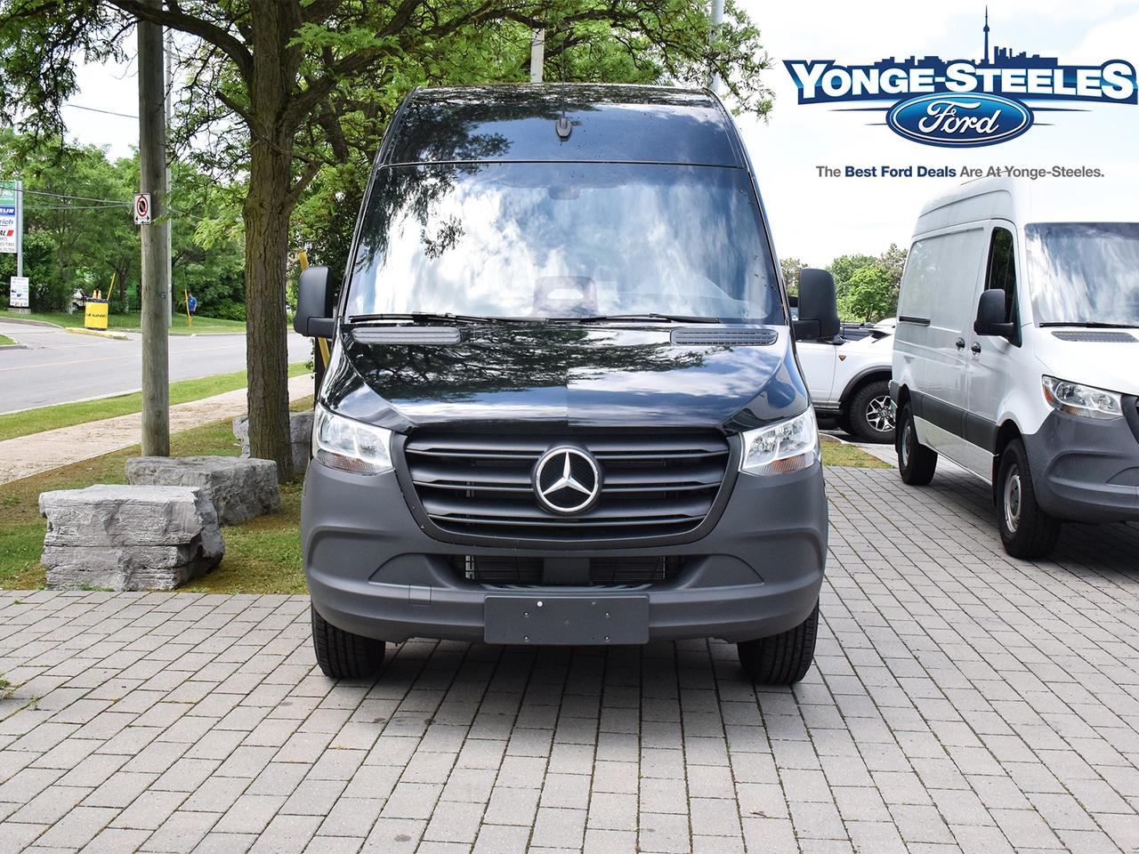 2025 Mercedes-Benz Sprinter Passenger Van 2500 HIGH ROOF I4 DIESEL 144 Photo