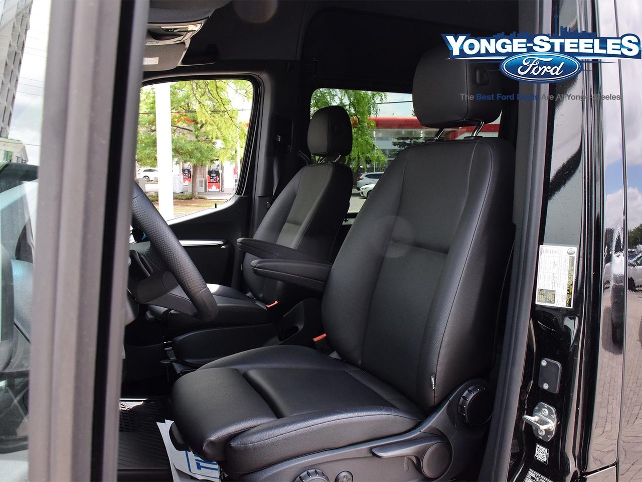 2025 Mercedes-Benz Sprinter Passenger Van 2500 HIGH ROOF I4 DIESEL 144 Photo