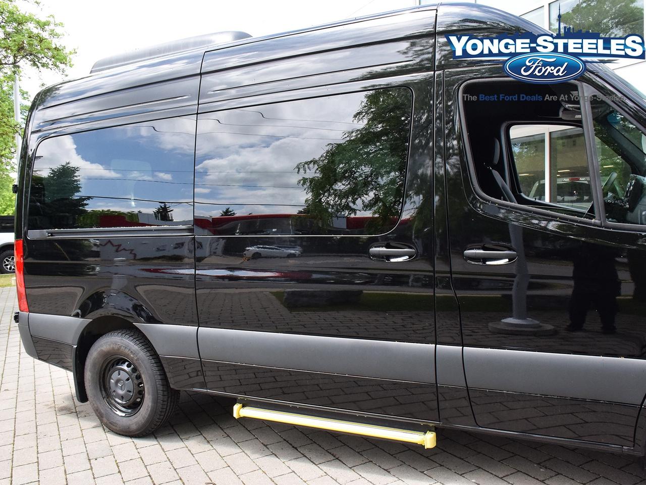 2025 Mercedes-Benz Sprinter Passenger Van 2500 HIGH ROOF I4 DIESEL 144 Photo