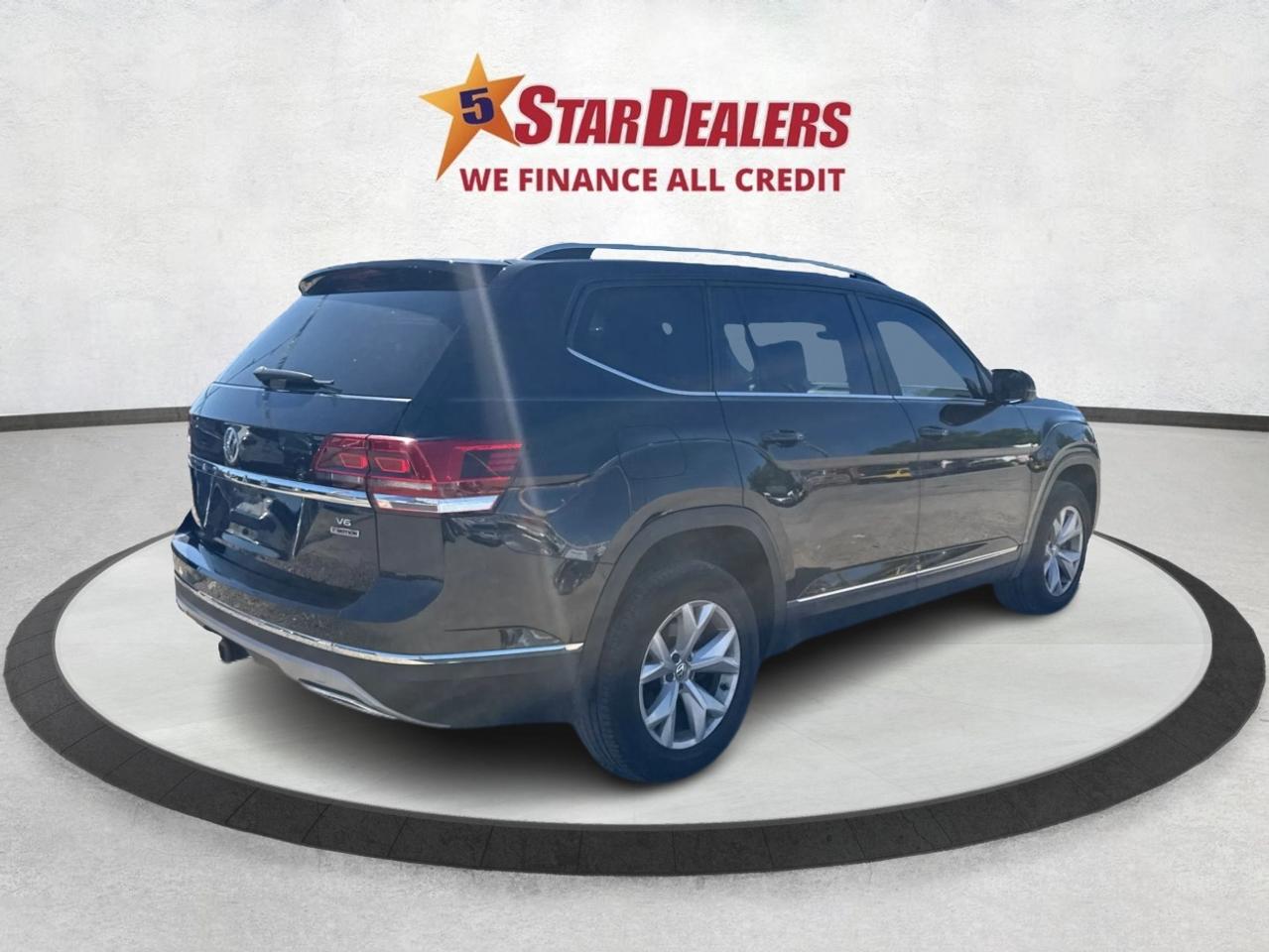 2018 Volkswagen Atlas AWD NAV LEATHER SUNROOF WE FINANCE ALL CREDIT! Photo