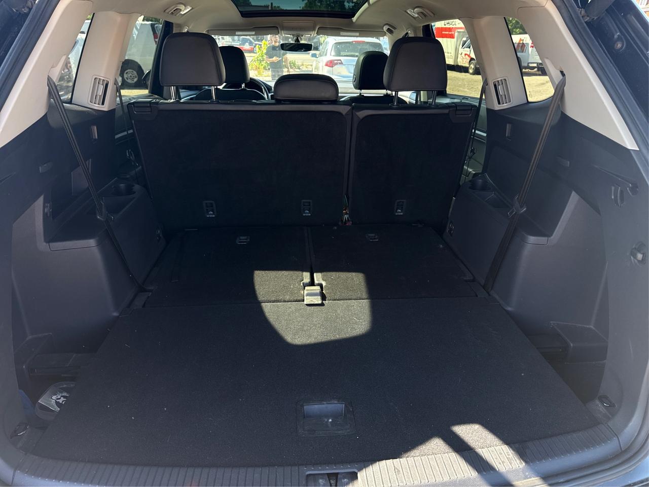 2018 Volkswagen Atlas AWD NAV LEATHER SUNROOF WE FINANCE ALL CREDIT! Photo