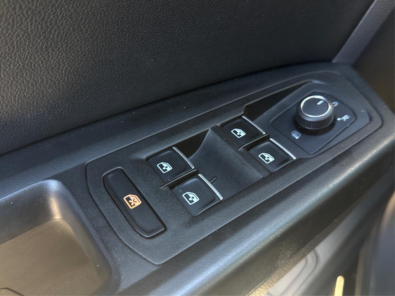 2018 Volkswagen Atlas AWD NAV LEATHER SUNROOF WE FINANCE ALL CREDIT! Photo
