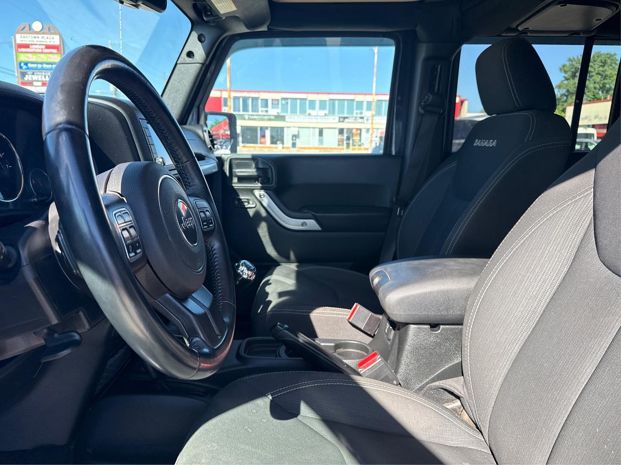 2017 Jeep WRANGLER UNLIMITED 4WD NAV 2 TOPS MINT! WE FINANCE ALL CREDIT! Photo