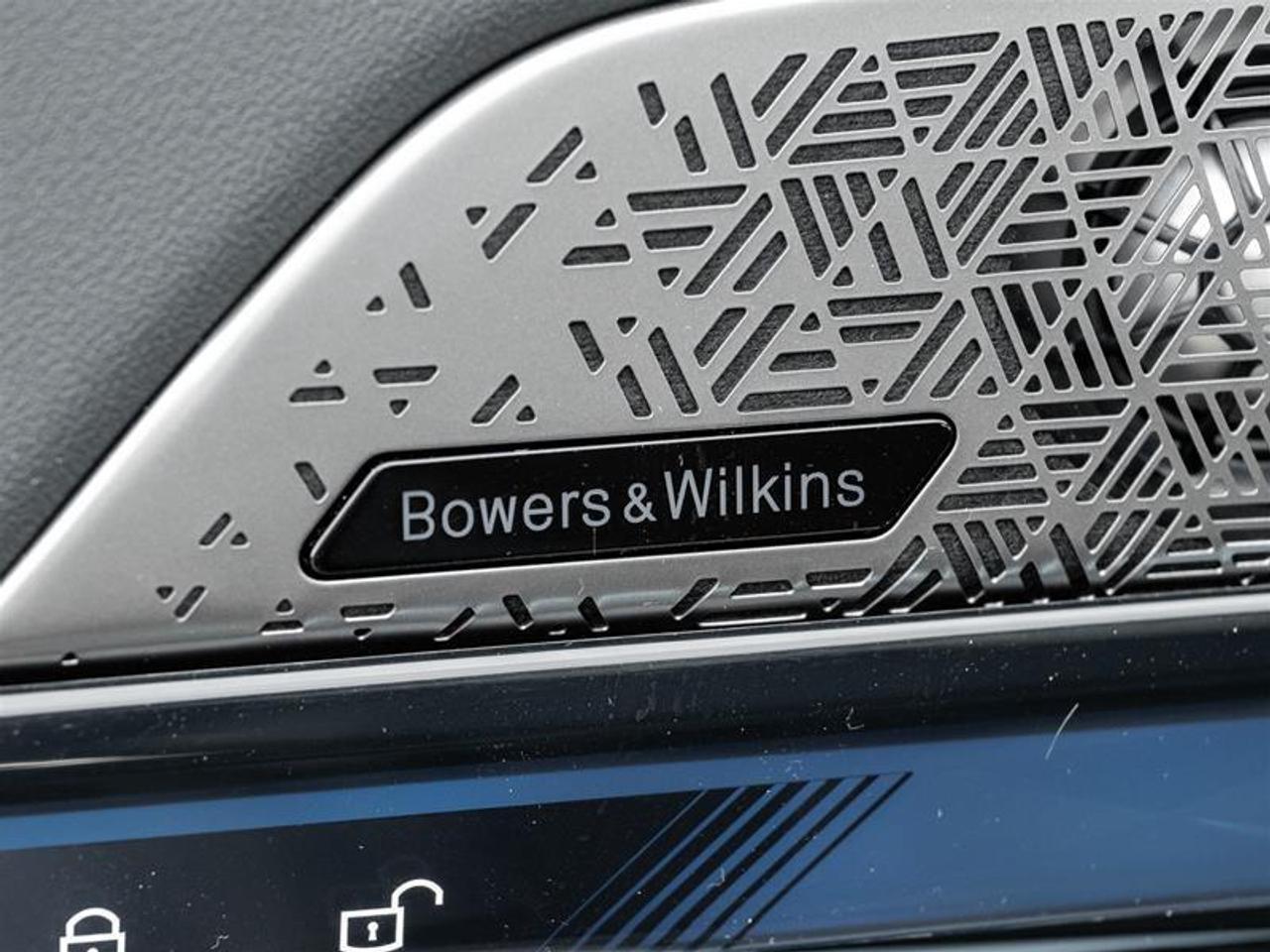 2027 BMW 550e xDrive 4dr All-Wheel Drive Sedan Photo