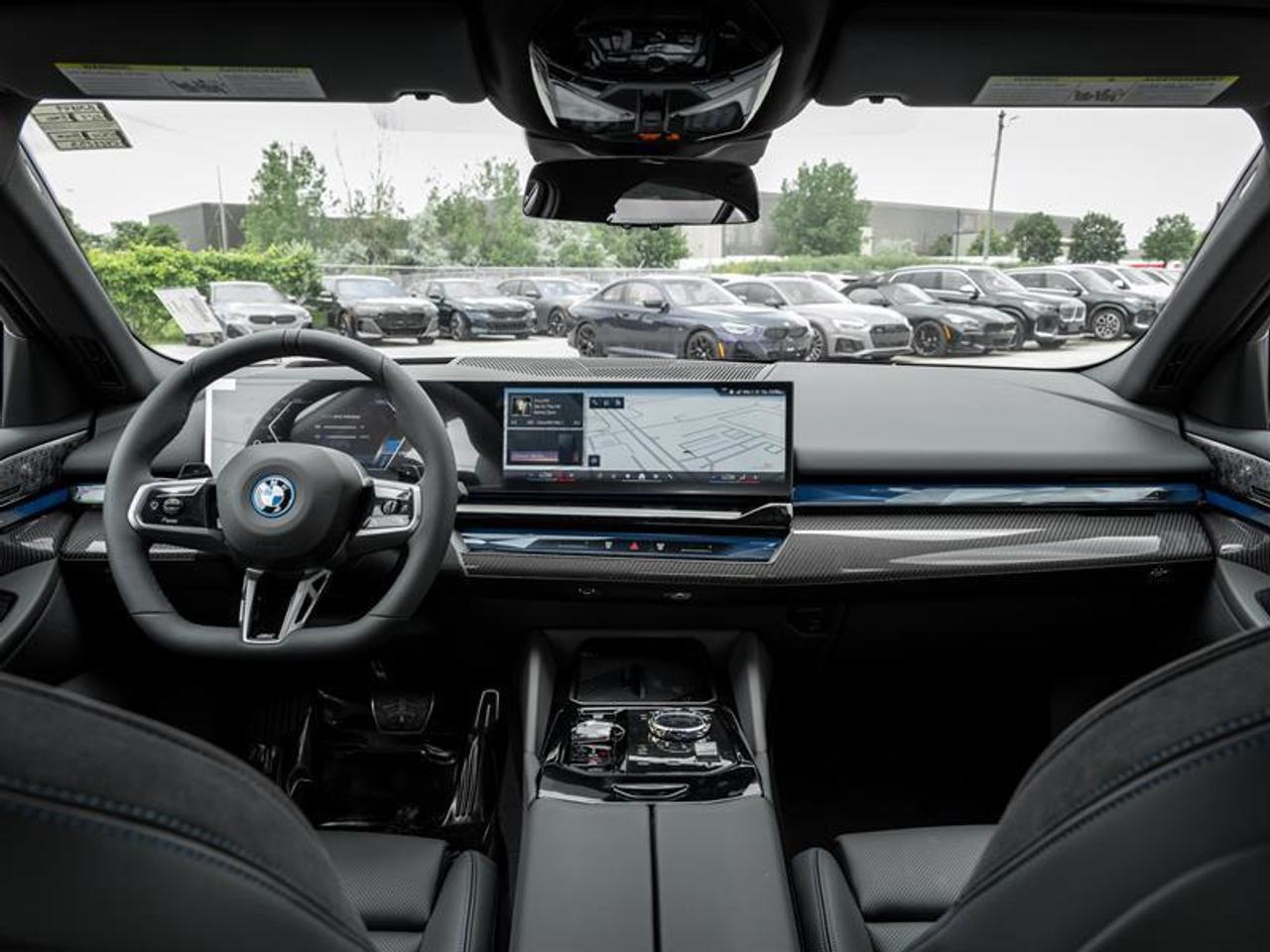 2027 BMW 550e xDrive 4dr All-Wheel Drive Sedan Photo