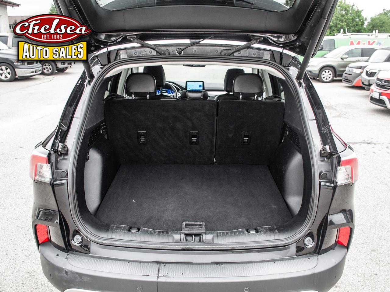 2021 Ford Escape Titanium AWD Photo