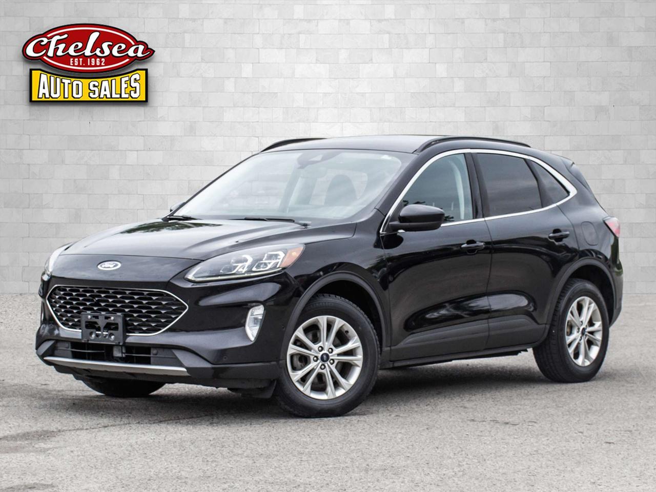 2021 Ford Escape Titanium AWD Photo