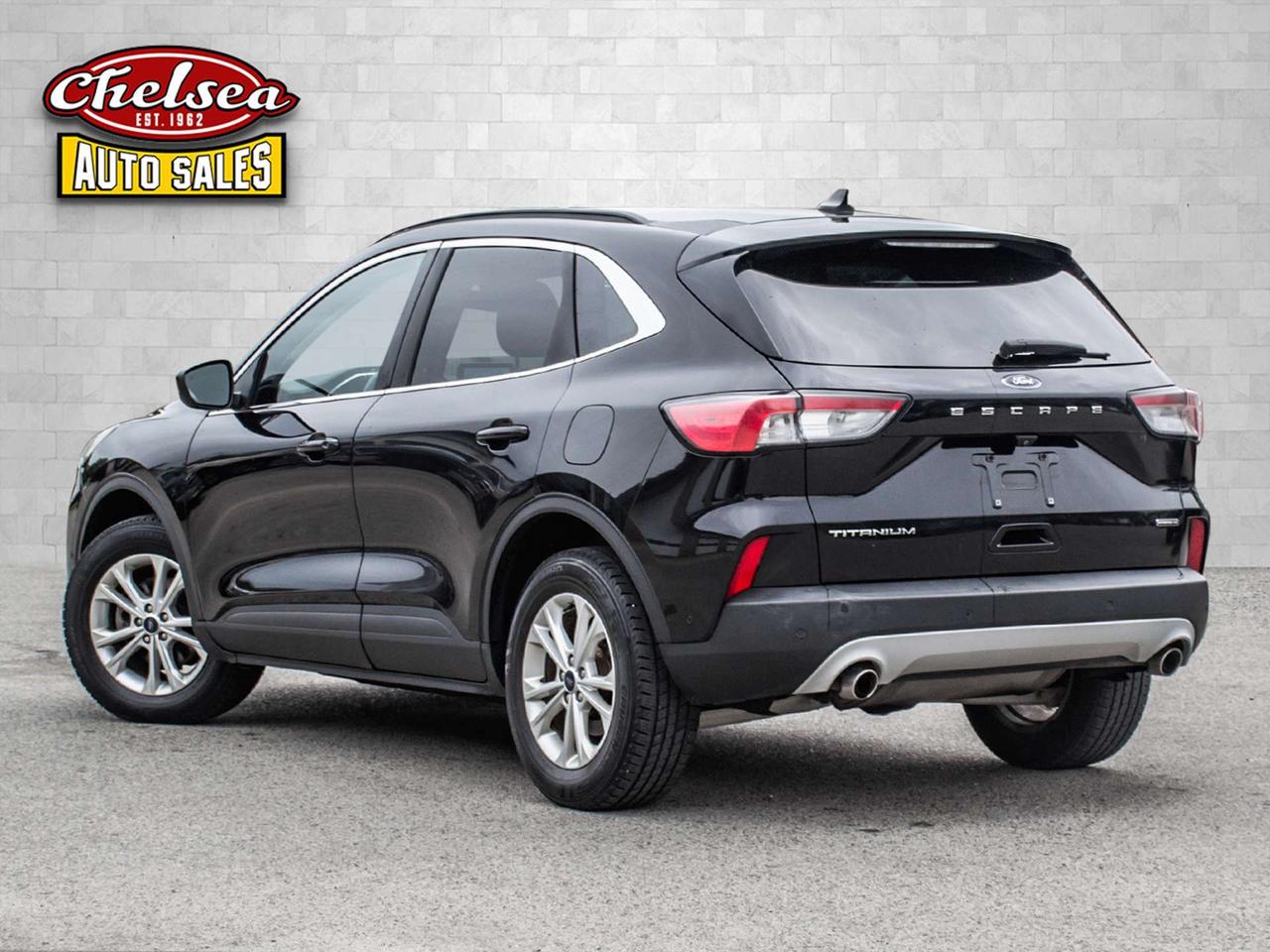 2021 Ford Escape Titanium AWD Photo