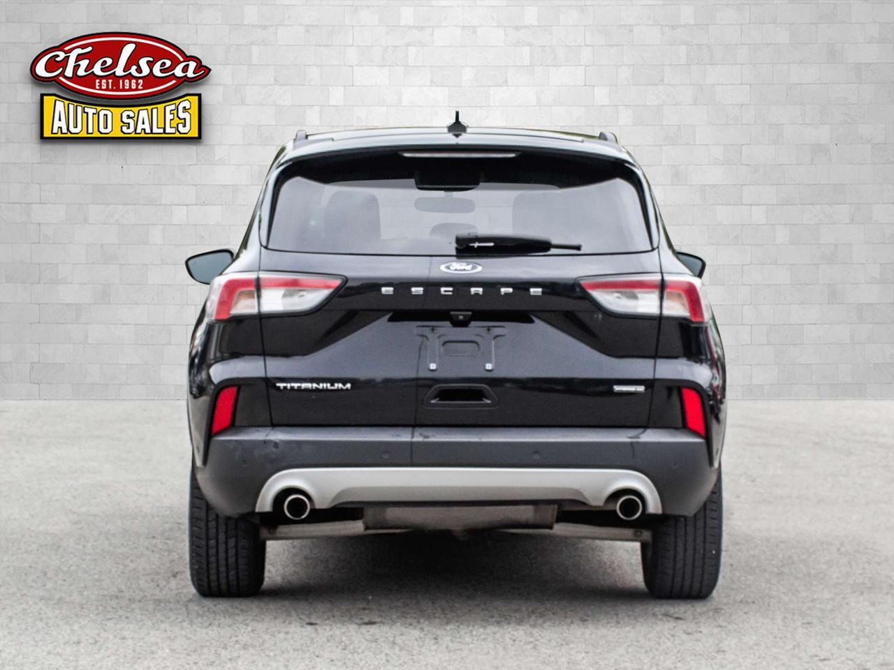 2021 Ford Escape Titanium AWD Photo