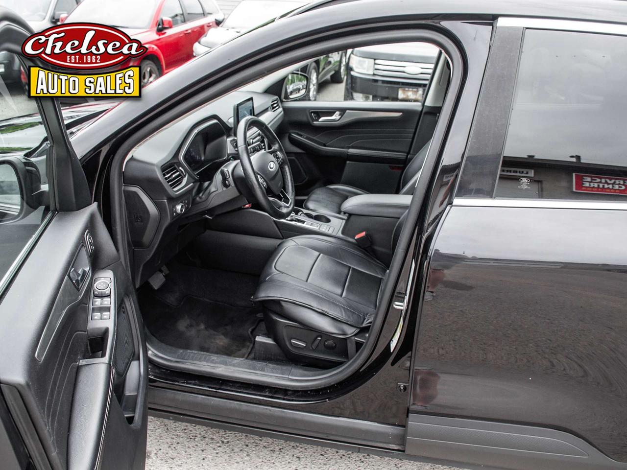2021 Ford Escape Titanium AWD Photo