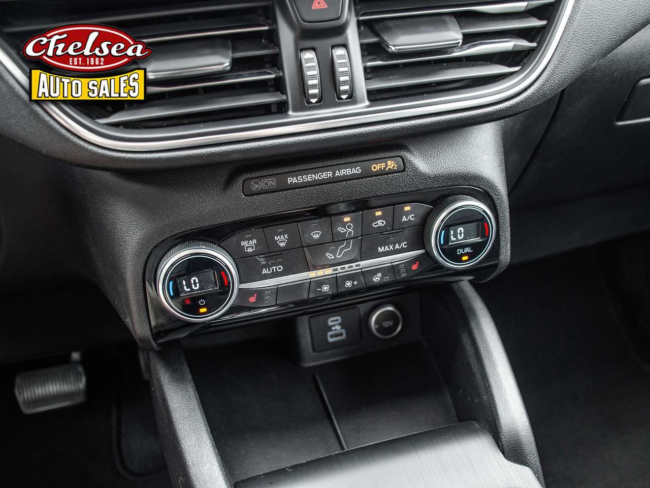 2021 Ford Escape Titanium AWD Photo