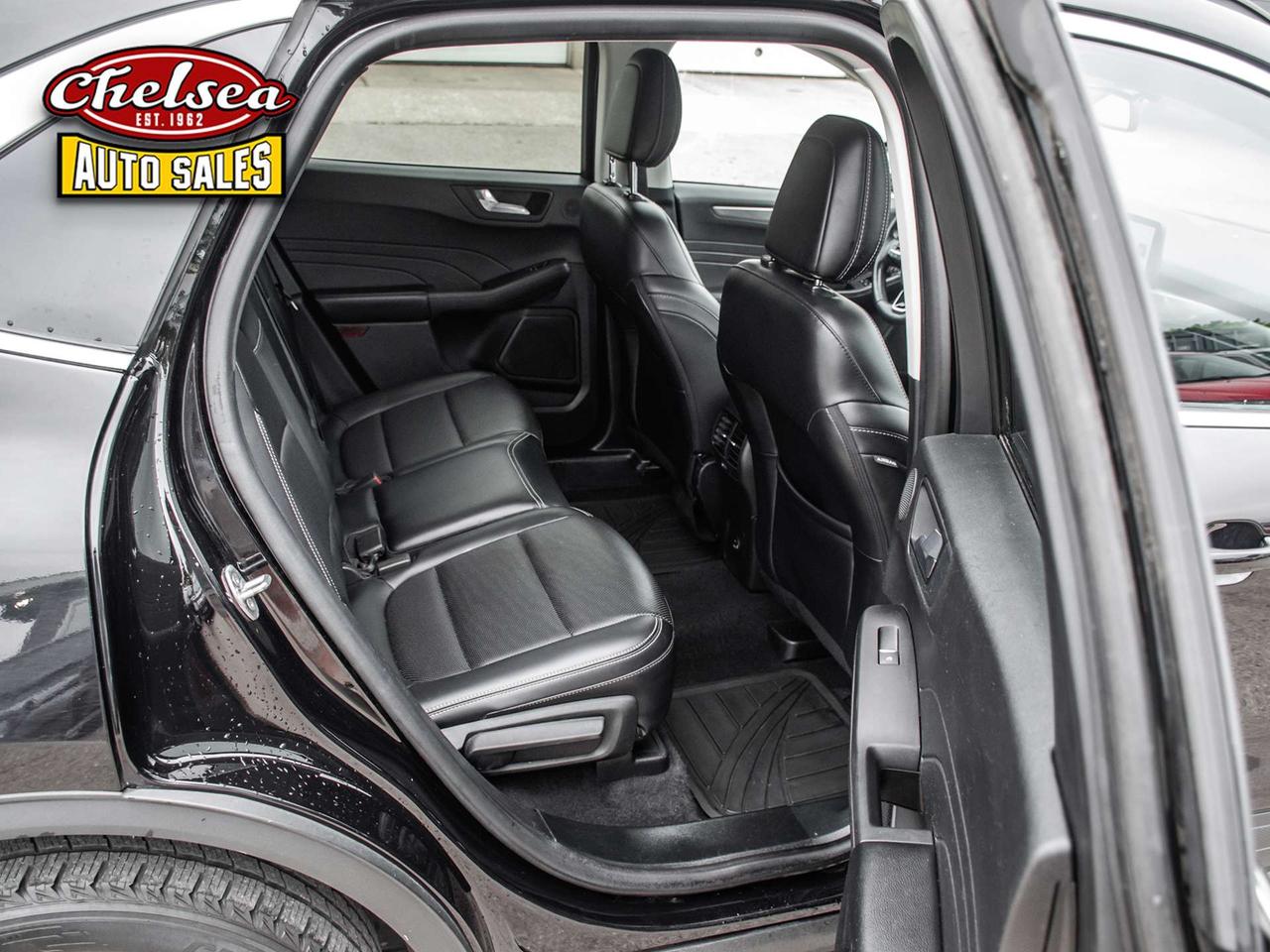 2021 Ford Escape Titanium AWD Photo