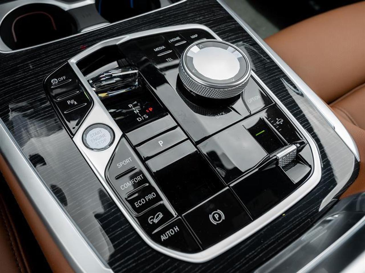 2027 BMW X7 xDrive40i 4dr All-Wheel Drive Sports Activity Vehicle Photo