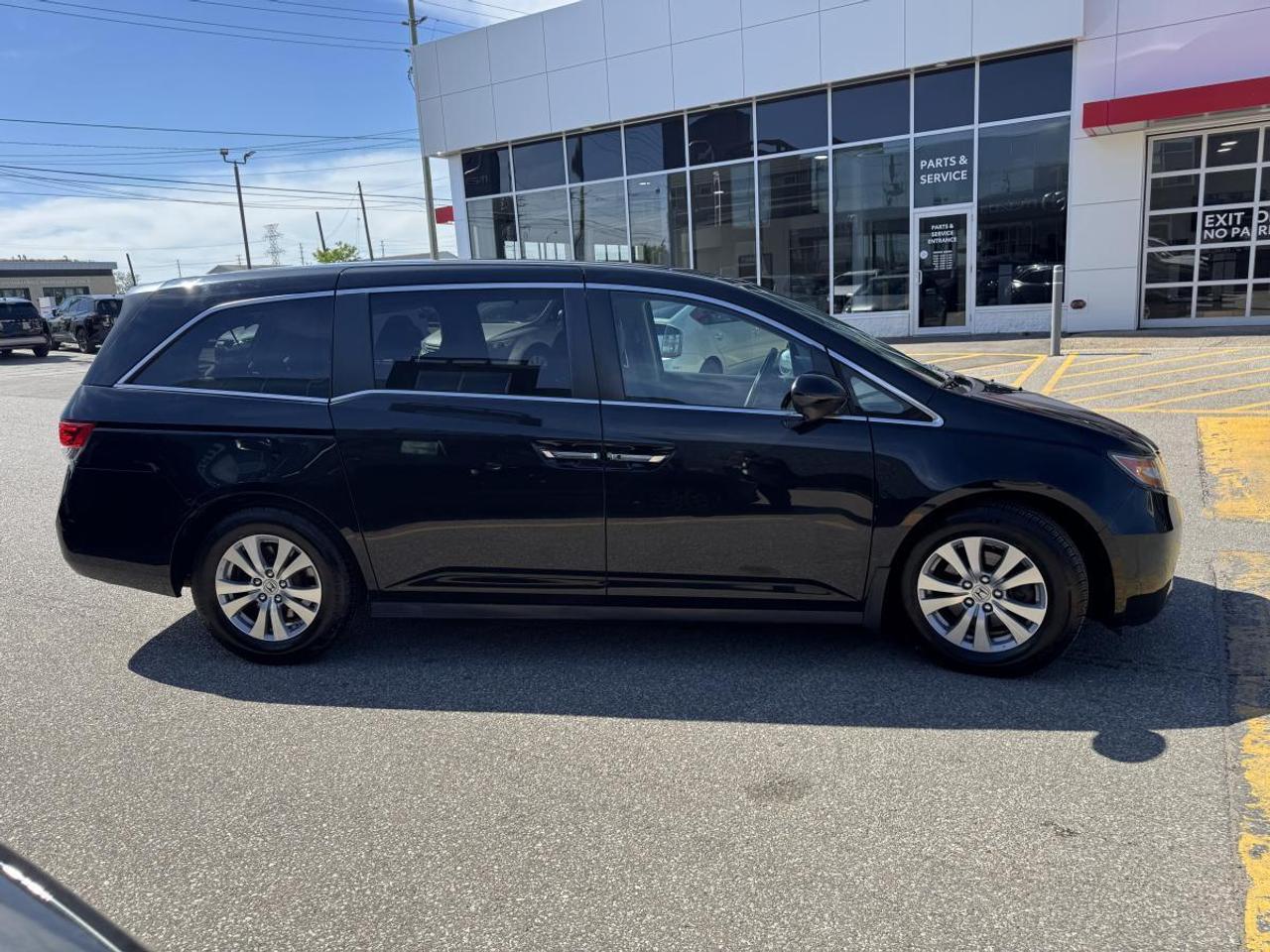 2017 Honda Odyssey EX/ CERTIFIED/ CARFAX CLEAN/ LOW KMS/ MUST SEE Photo