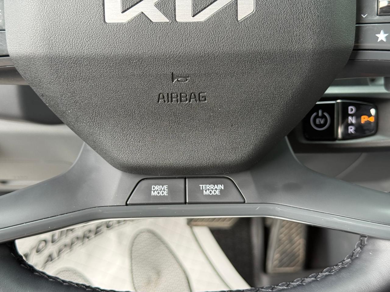 2024 Kia EV9 LAND   AWD   ONE OWNER   NO ACCIDENT Photo