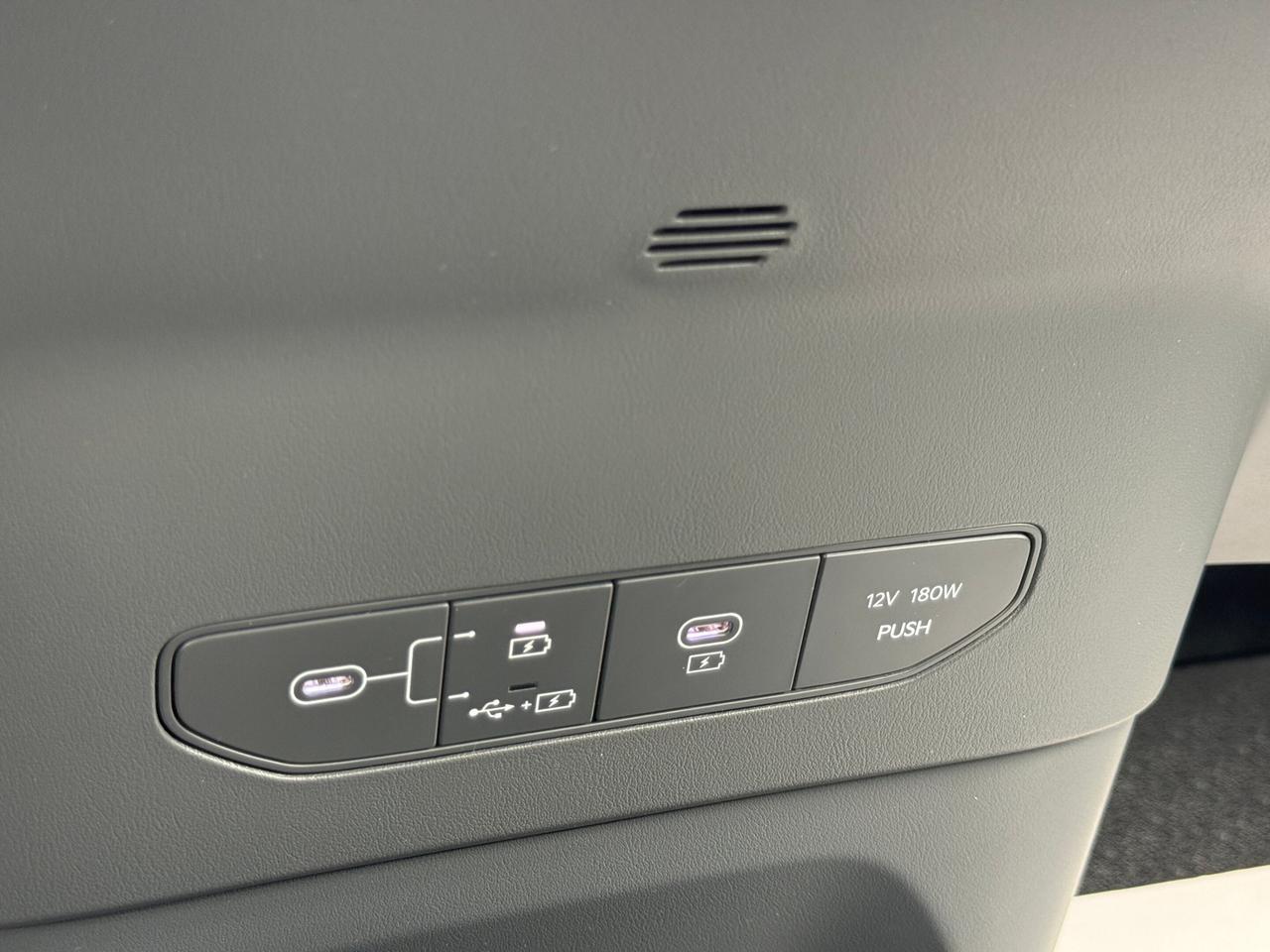 2024 Kia EV9 LAND   AWD   ONE OWNER   NO ACCIDENT Photo
