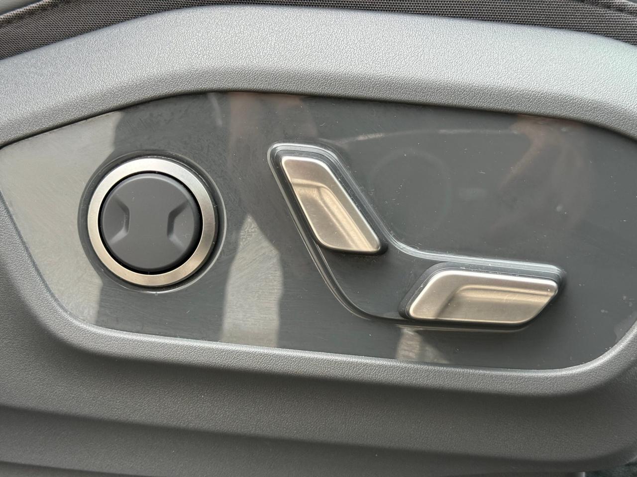 2024 Kia EV9 LAND   AWD   ONE OWNER   NO ACCIDENT Photo