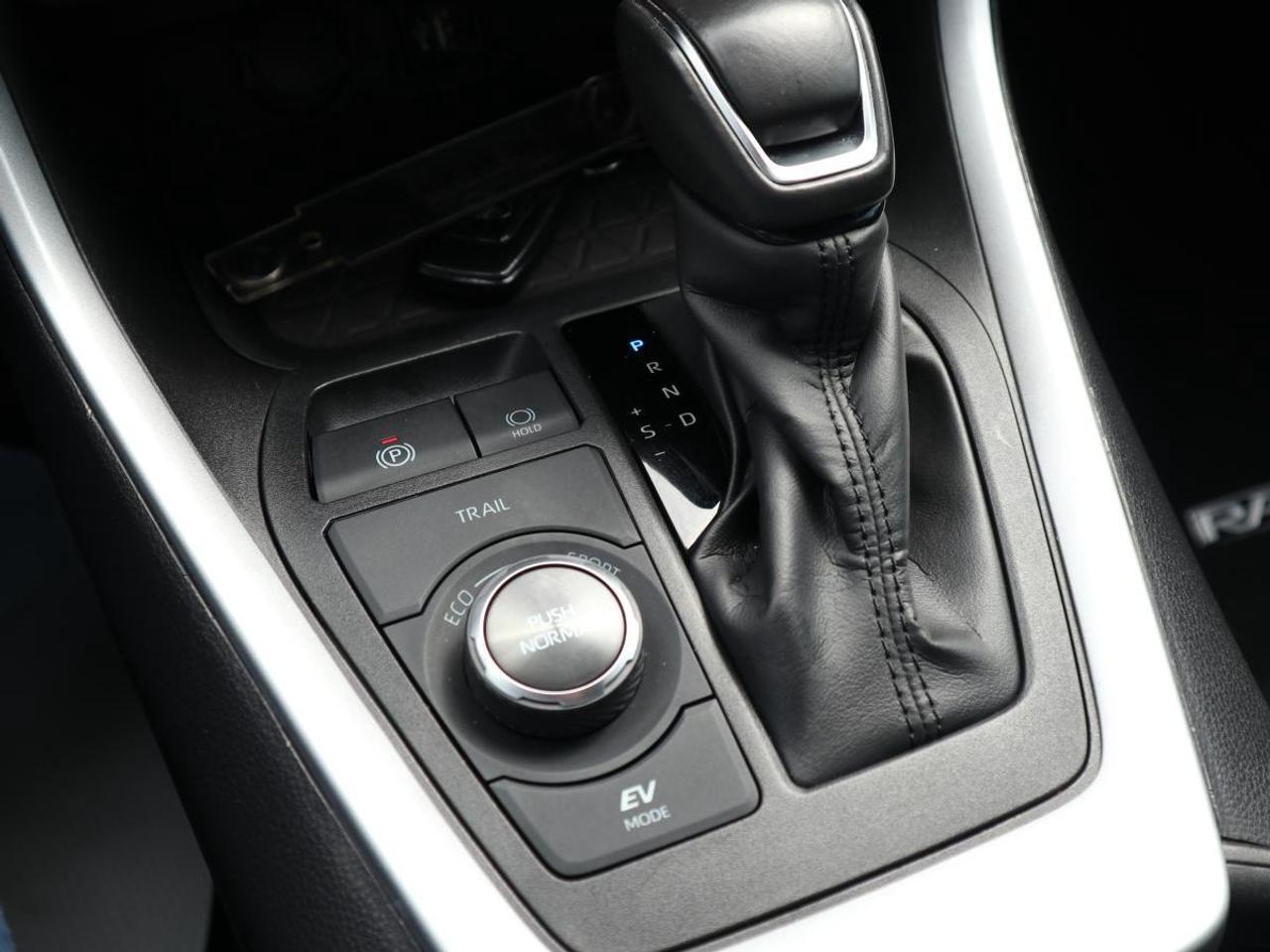 2024 Toyota RAV4 Hybrid HYBRID XSE AWD/ MOONROOF/ JBL AUDIO/DIGITAL MIRROR Photo