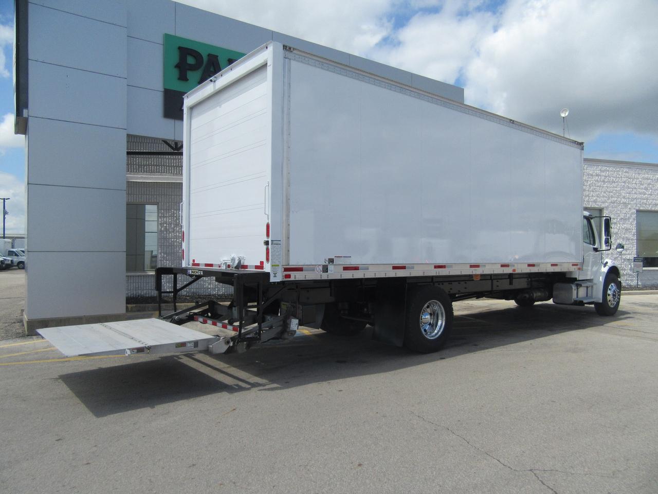 2023 Freightliner M2-106 26FT HIGH & WIDE BOX WITH LARGE POWER LIFTGATE Photo
