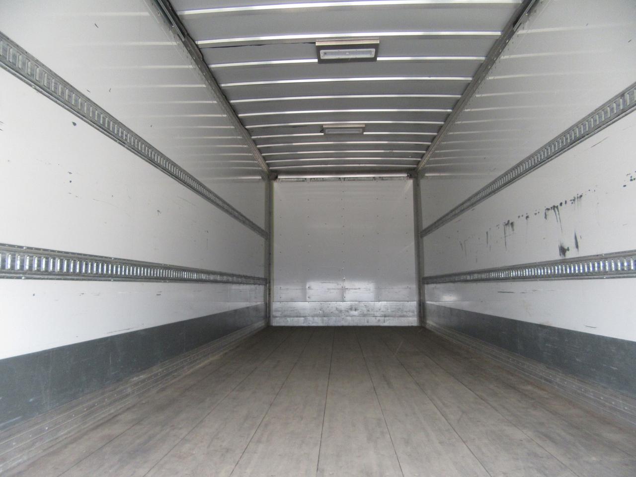 2023 Freightliner M2-106 26FT HIGH & WIDE BOX WITH LARGE POWER LIFTGATE Photo