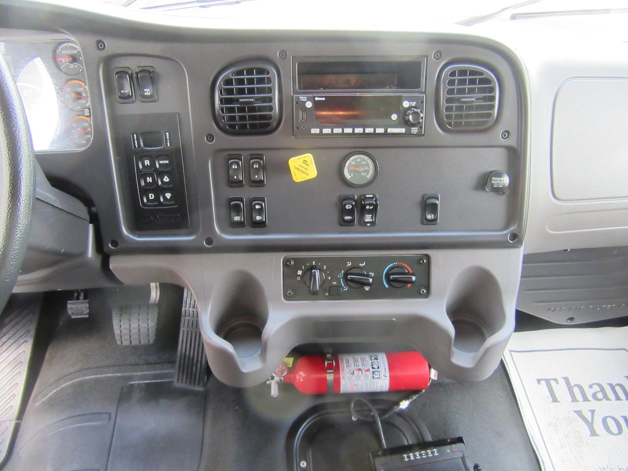 2023 Freightliner M2-106 26FT HIGH & WIDE BOX WITH LARGE POWER LIFTGATE Photo