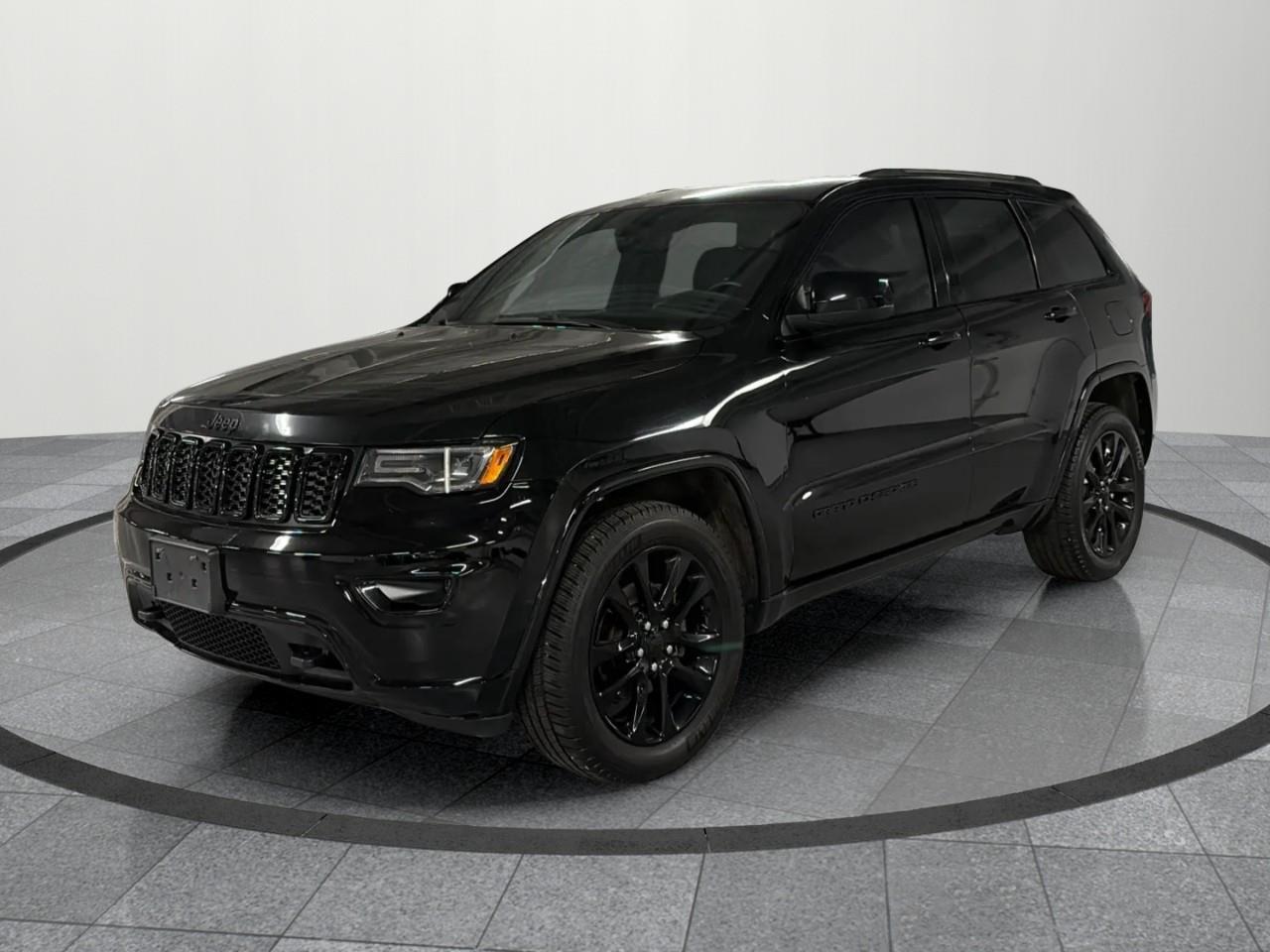 2020 Jeep Grand Cherokee Laredo 4dr 4x4 Photo0
