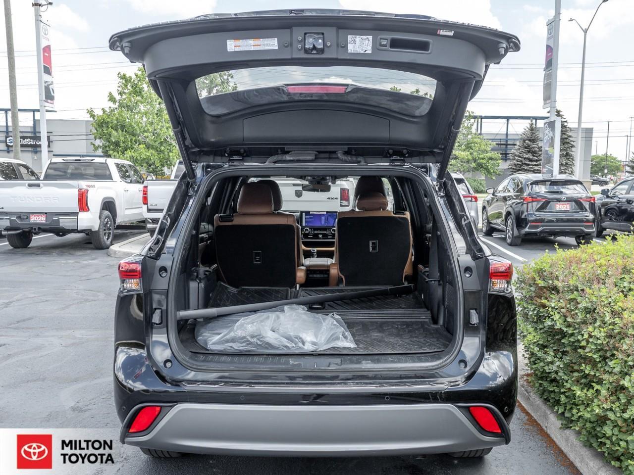 2023 Toyota Highlander Hybrid PLATINUM HYBRID AWD PANORAMIC ROOF 7 PASSENGER BIR Photo