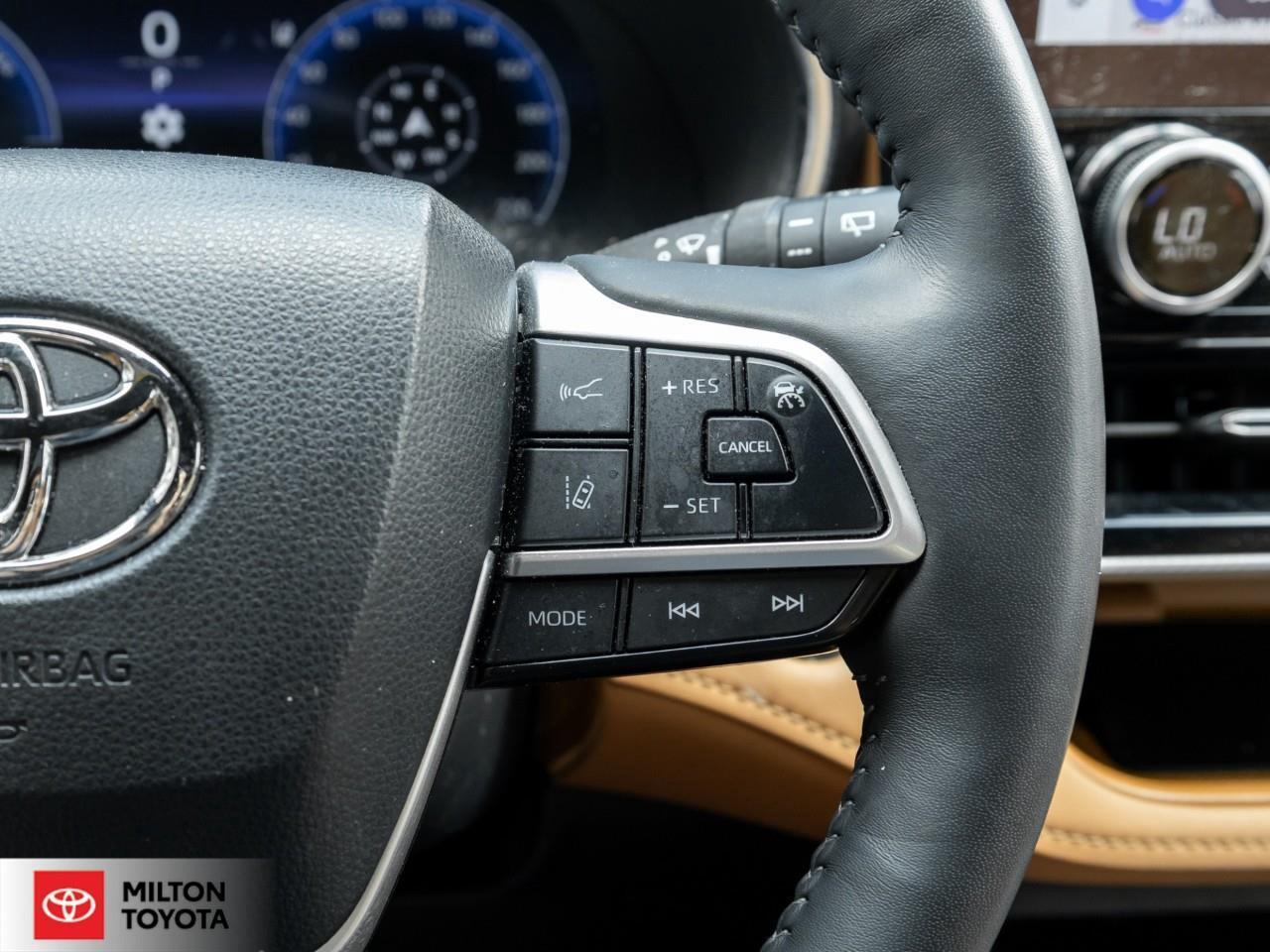 2023 Toyota Highlander Hybrid PLATINUM HYBRID AWD PANORAMIC ROOF 7 PASSENGER BIR Photo