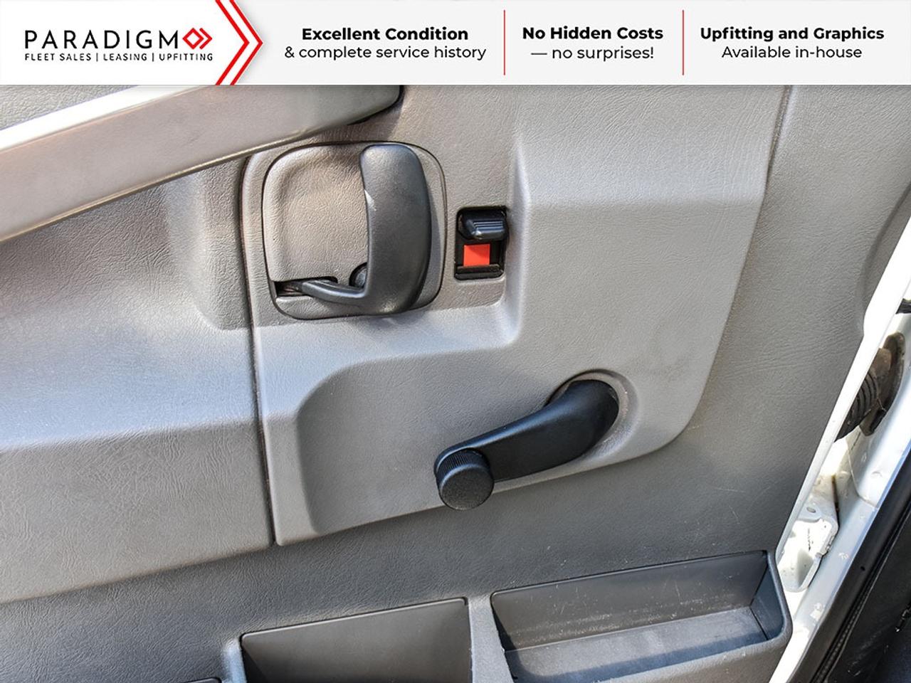 2025 GMC Savana Cargo Van CUBE VAN Photo