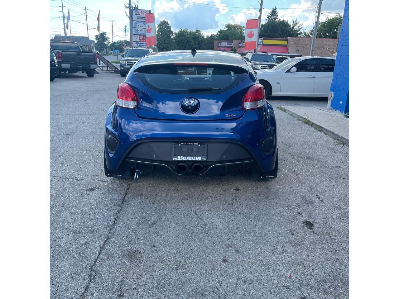 2015 Hyundai Veloster NAV LEATHER SUNROOF H-SEATS WE FINANCE ALL CREDIT! Photo