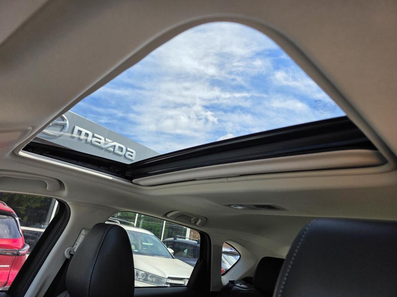 2025 Mazda CX-5 SUNROOF GS LOW KM 1 OWNER CLEAN CARFAX Photo