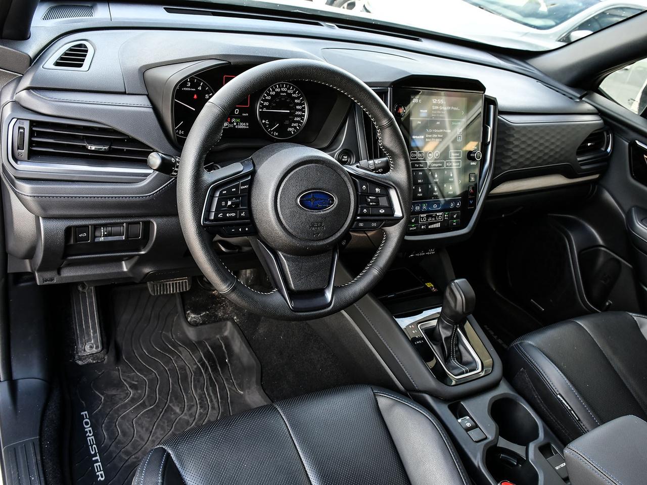 2025 Subaru Forester LIMITED   CLEAN CARFAX   LEATHER   NAVI   CARPLAY Photo