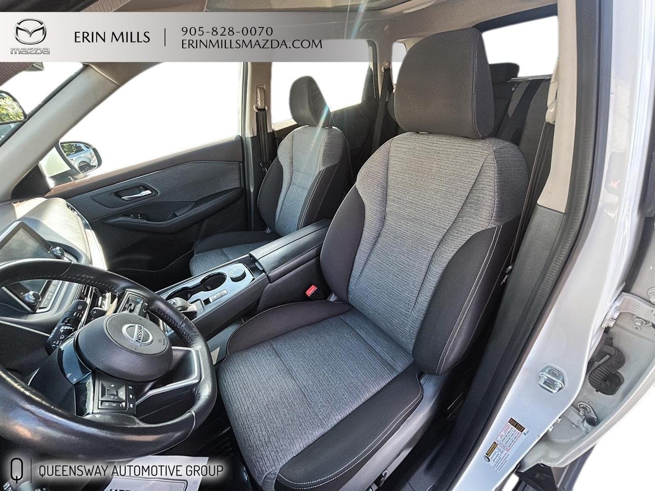 2021 Nissan Rogue SV Photo