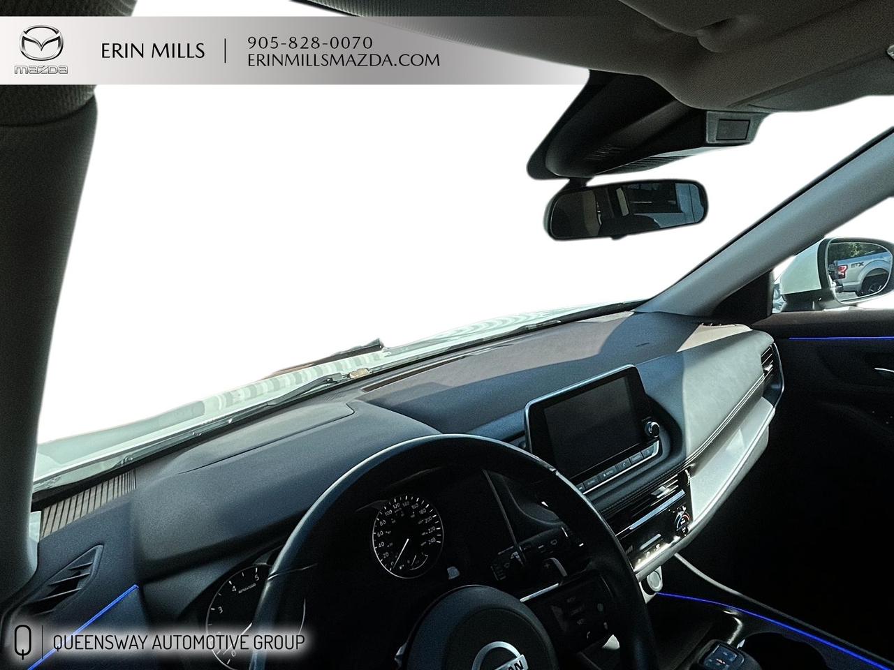 2021 Nissan Rogue SV Photo