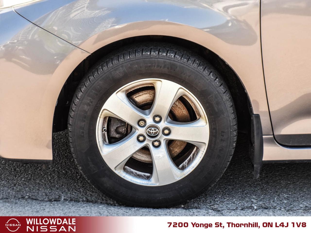 2019 Toyota Sienna 7-Passenger 4dr Front-wheel Drive Passenger Van Photo3