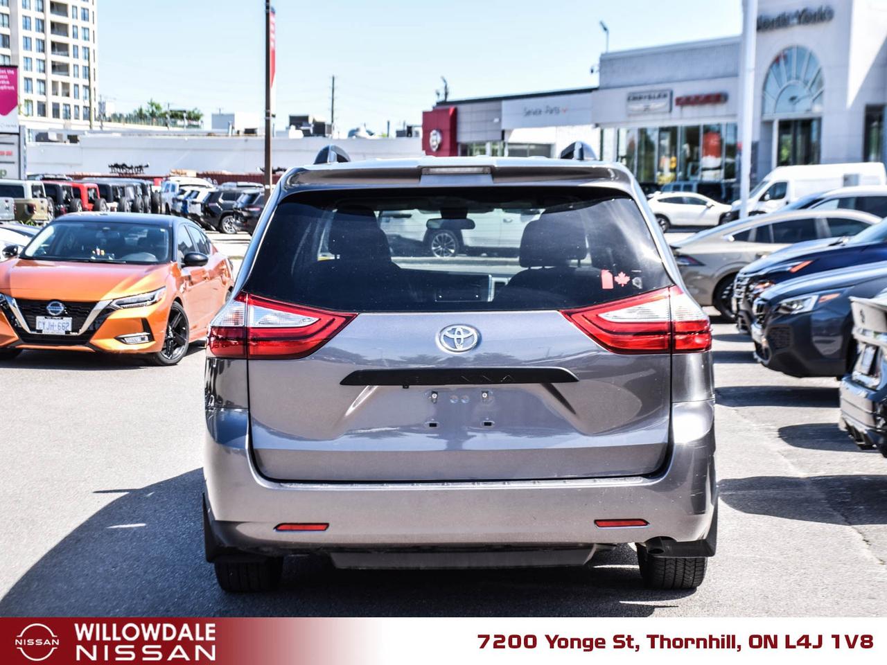 2019 Toyota Sienna 7-Passenger 4dr Front-wheel Drive Passenger Van Photo