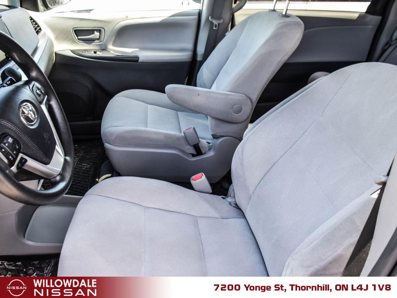 2019 Toyota Sienna 7-Passenger 4dr Front-wheel Drive Passenger Van Photo