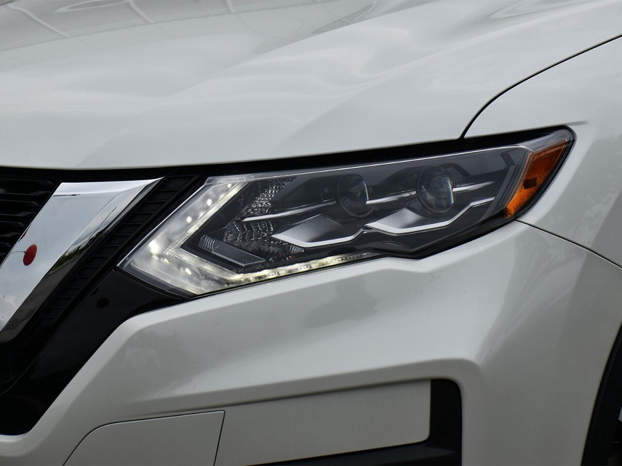 2018 Nissan Rogue SL RESERVE, PRO-PILOT, BOSE AUDIO Photo2