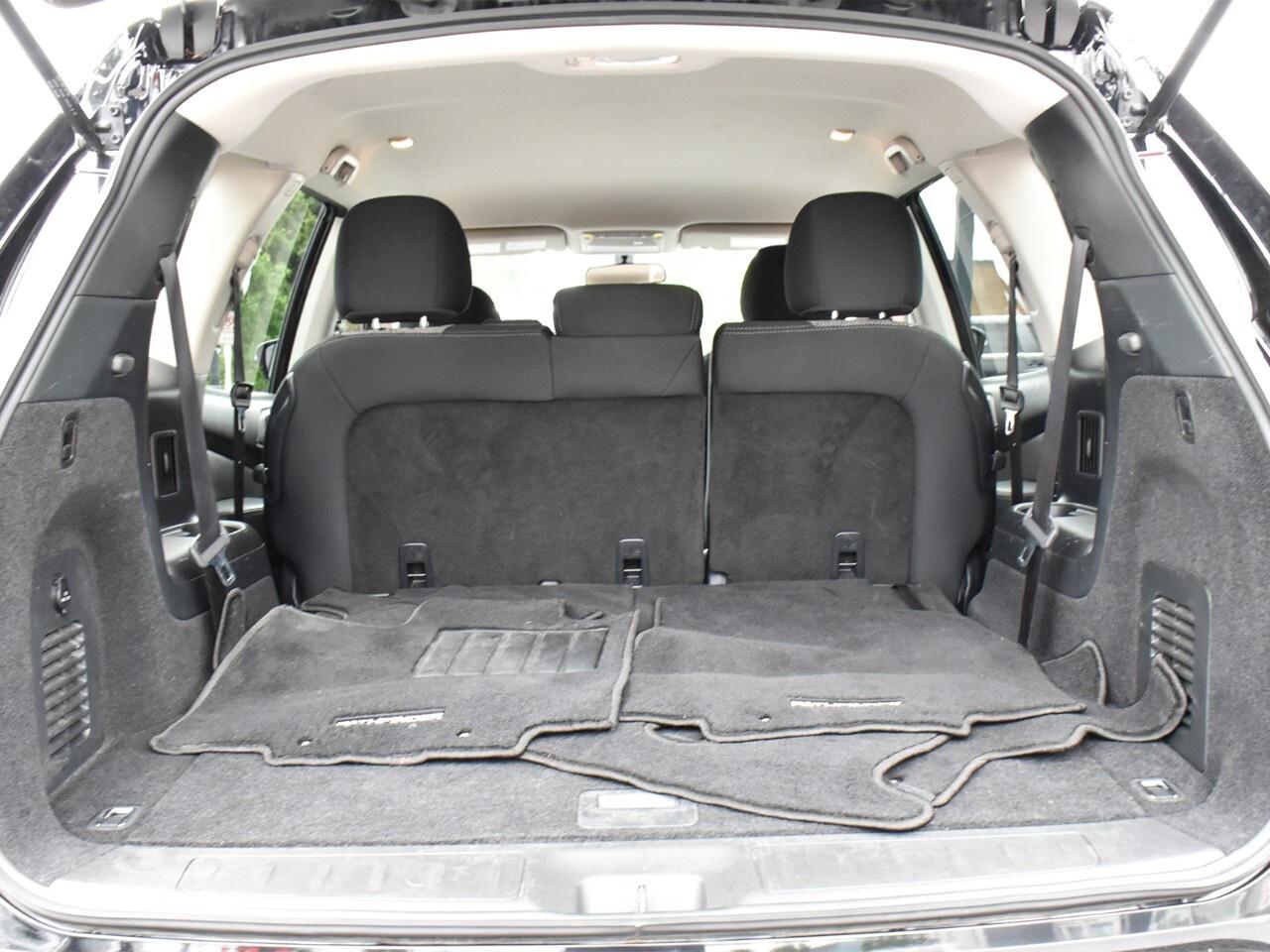 2020 Nissan Pathfinder SV TECH, LOW KMS, GREAT FAMILY VEHICLE Photo
