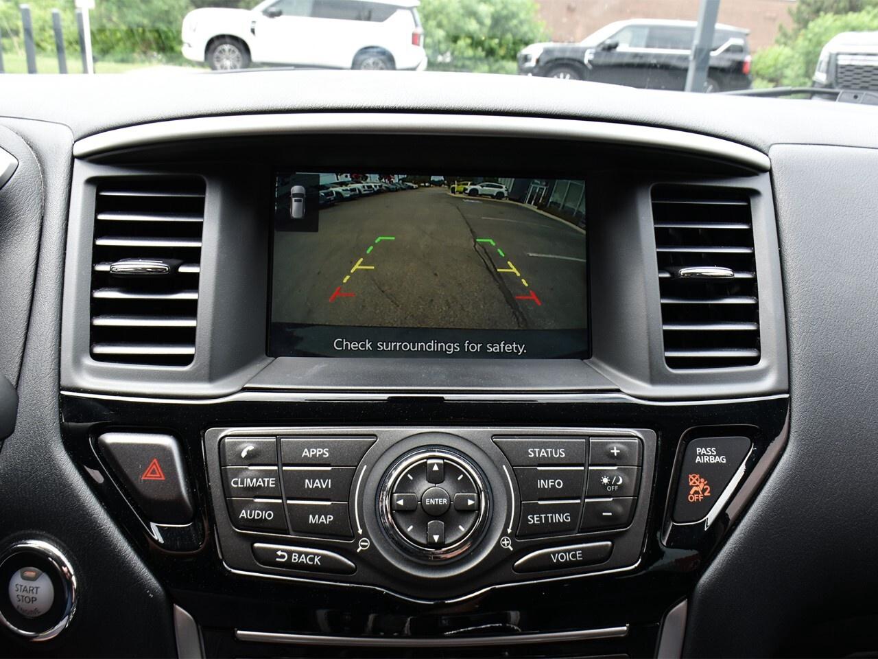2020 Nissan Pathfinder SV TECH, LOW KMS, GREAT FAMILY VEHICLE Photo